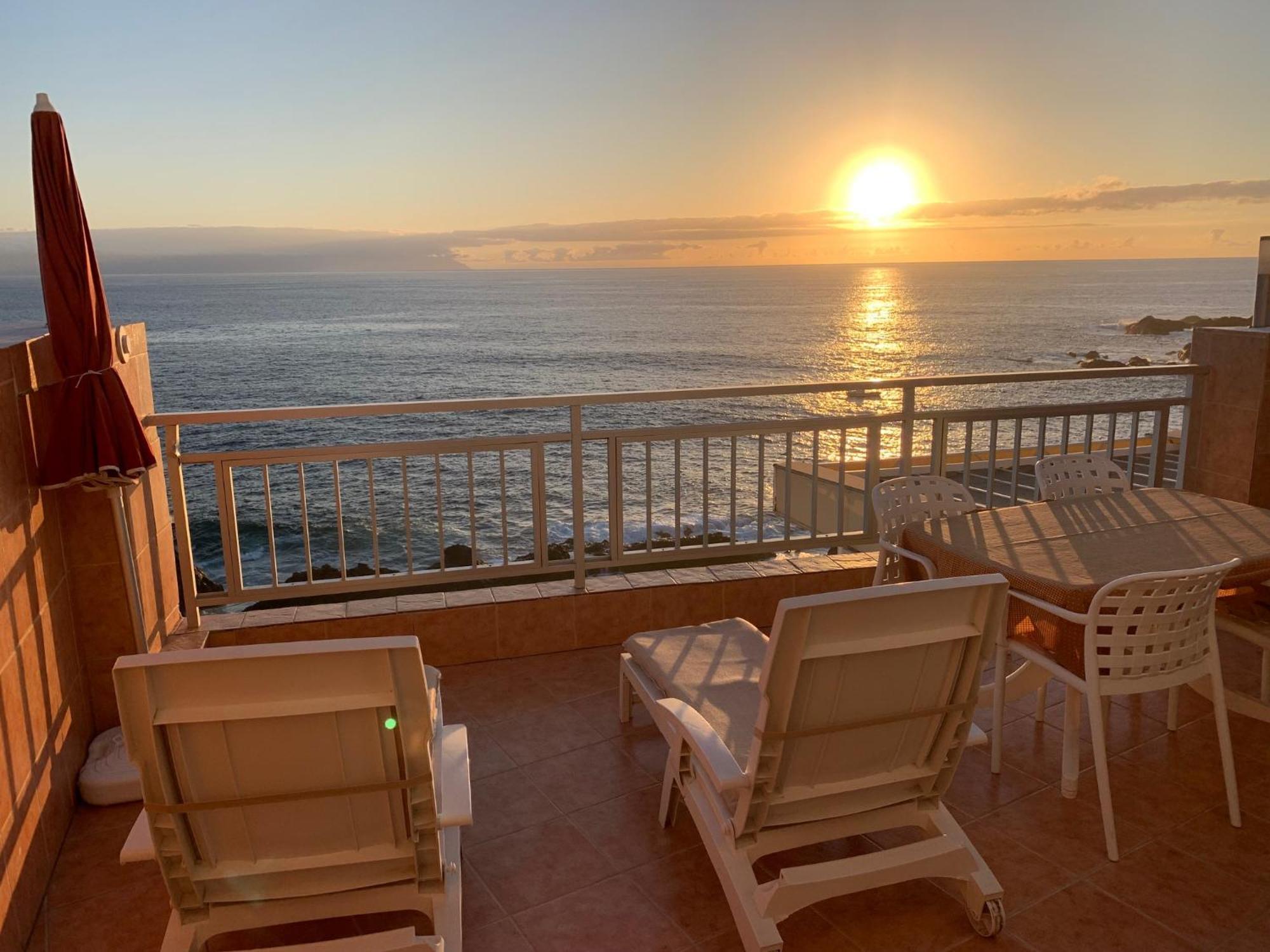Vivienda Vacacional Con Vistas A La Gomera Y La Palma Puerto de Santiago  Luaran gambar
